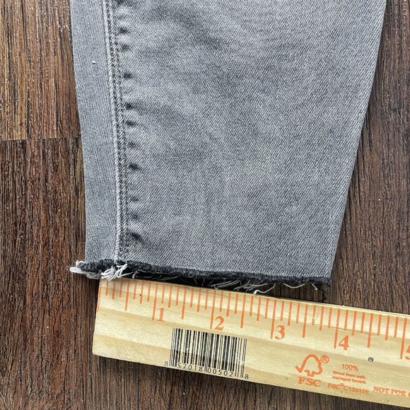 SPANX Vintage Distressed Denim Skinny Ankle Jeans Women's Size Medium 20213R - Picture 10 of 11